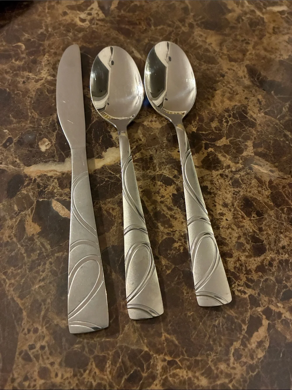 Cambridge Sasha Sand Stainless Steel Flatware 1 Dinner Knife 2 Soup Spoons Satin